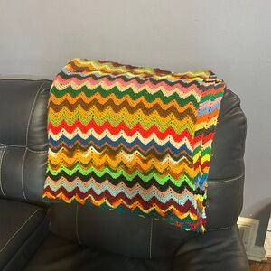 Handmade Granny Chevron Crochet Blanket | Vintage Retro Throw (1970’s)